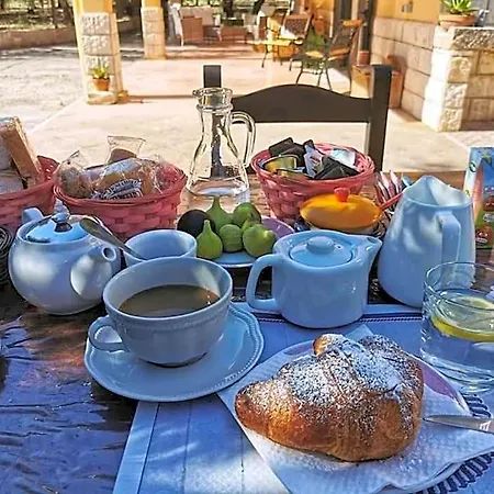 Dedo Bed & Breakfast 3*